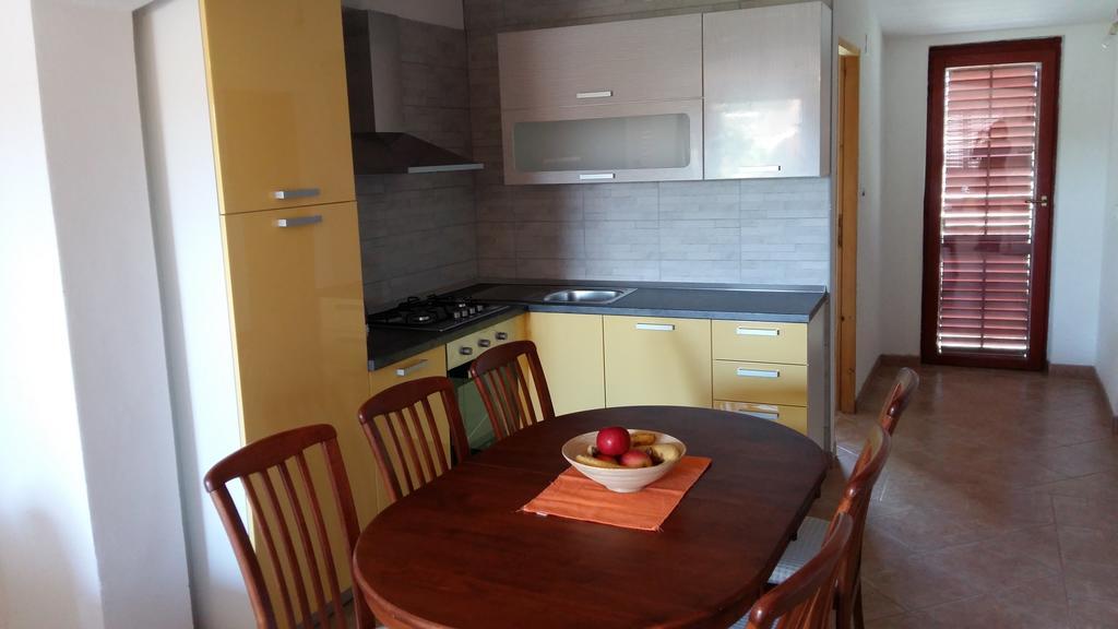 Apartments Ema Vir Exterior photo
